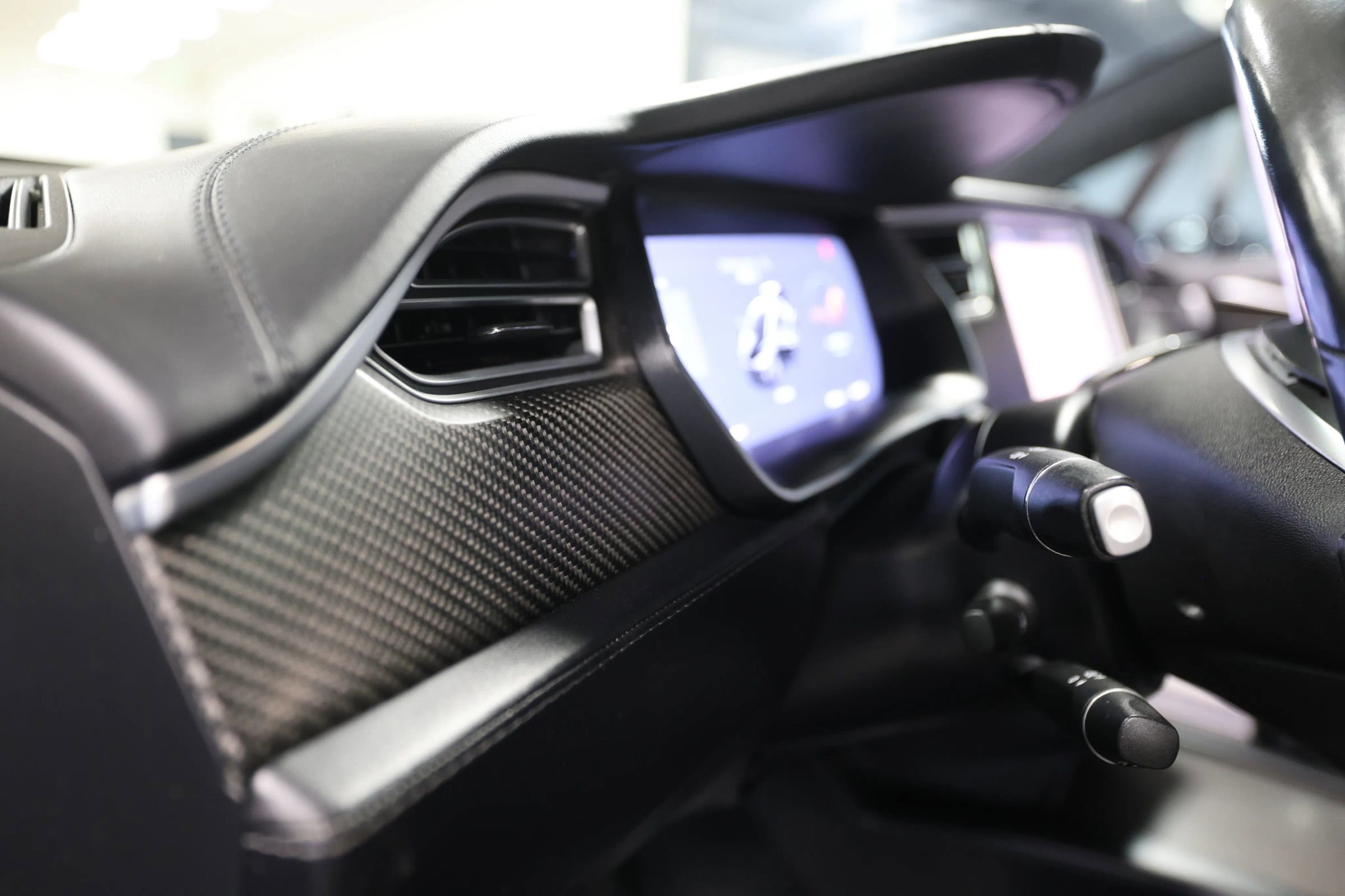 Used 2018 Tesla Model X 75D image 29