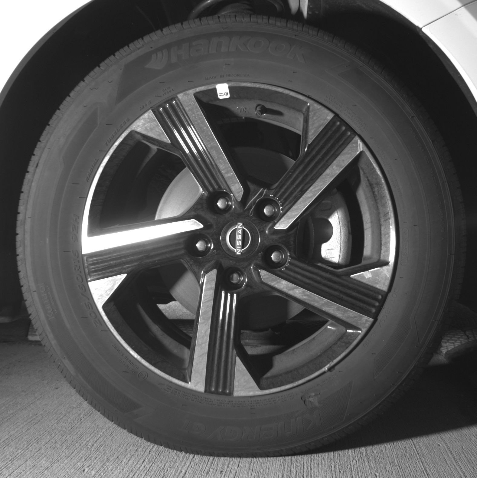 Used 2025 Nissan Sentra SV FWD image 13