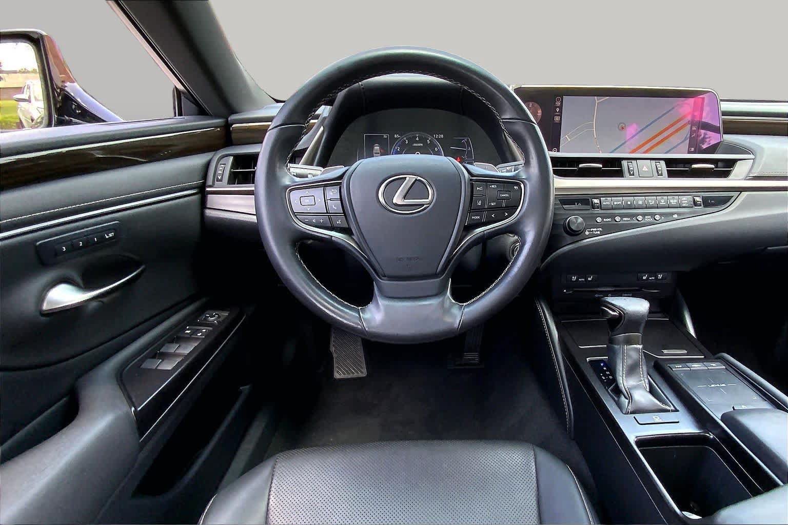 Used 2019 Lexus ES 350 w/ Premium Package FWD image 6
