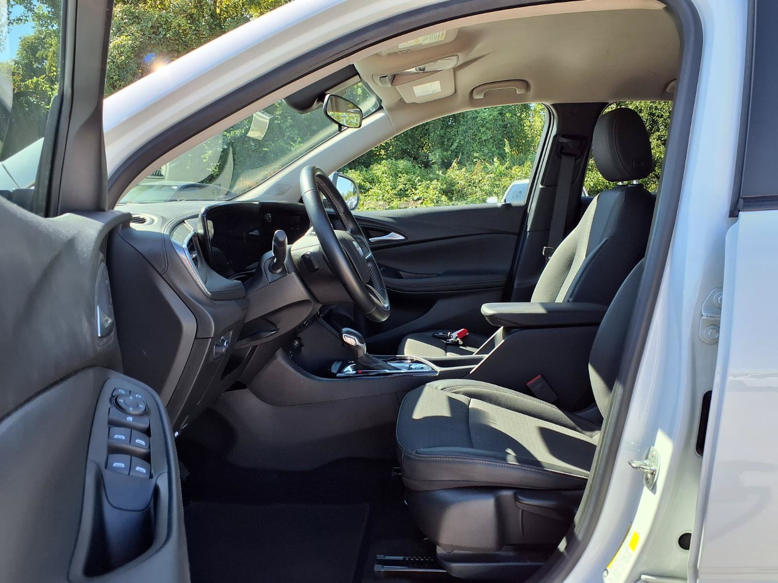 Used 2024 Buick Encore GX Preferred FWD image 22
