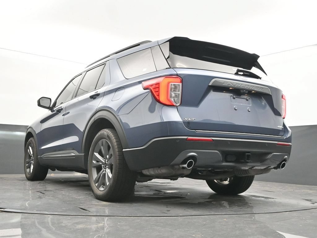 Used 2021 Ford Explorer XLT w/ Equipment Group 202A AWD/4WD image 41
