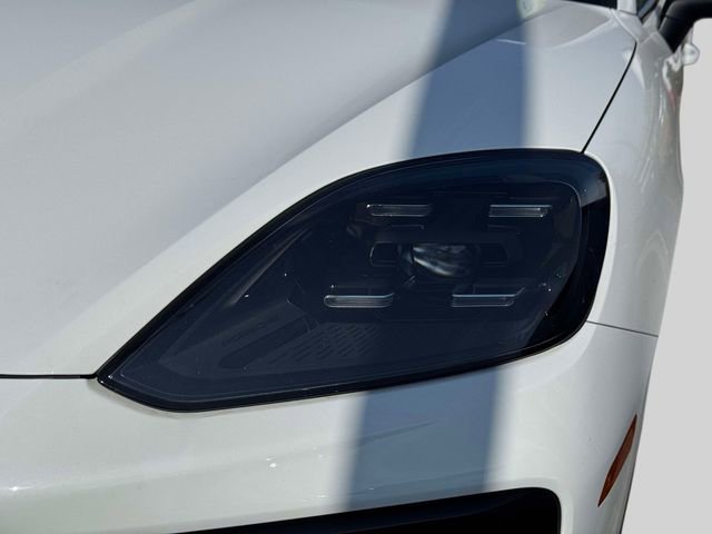 Used 2024 Porsche Cayenne Coupe image 11