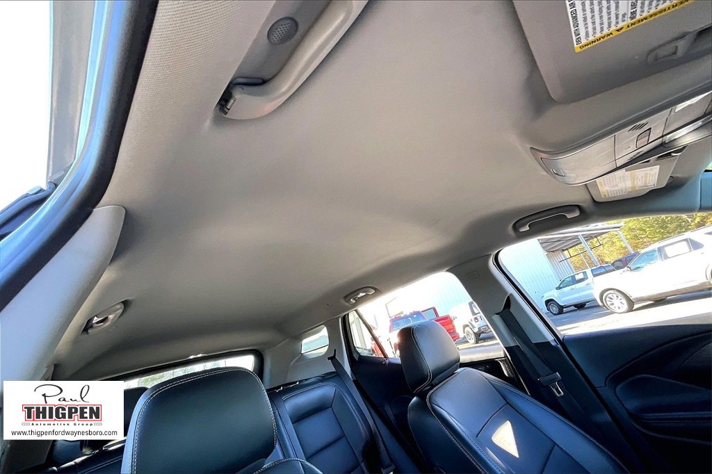 Used 2024 GMC Terrain SLT image 21