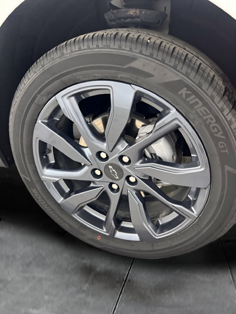 Used 2024 Chevrolet Equinox RS w/ RS Leather Package AWD/4WD image 18