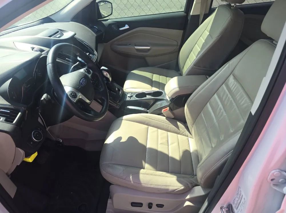 Used 2015 Ford Escape Titanium FWD image 5