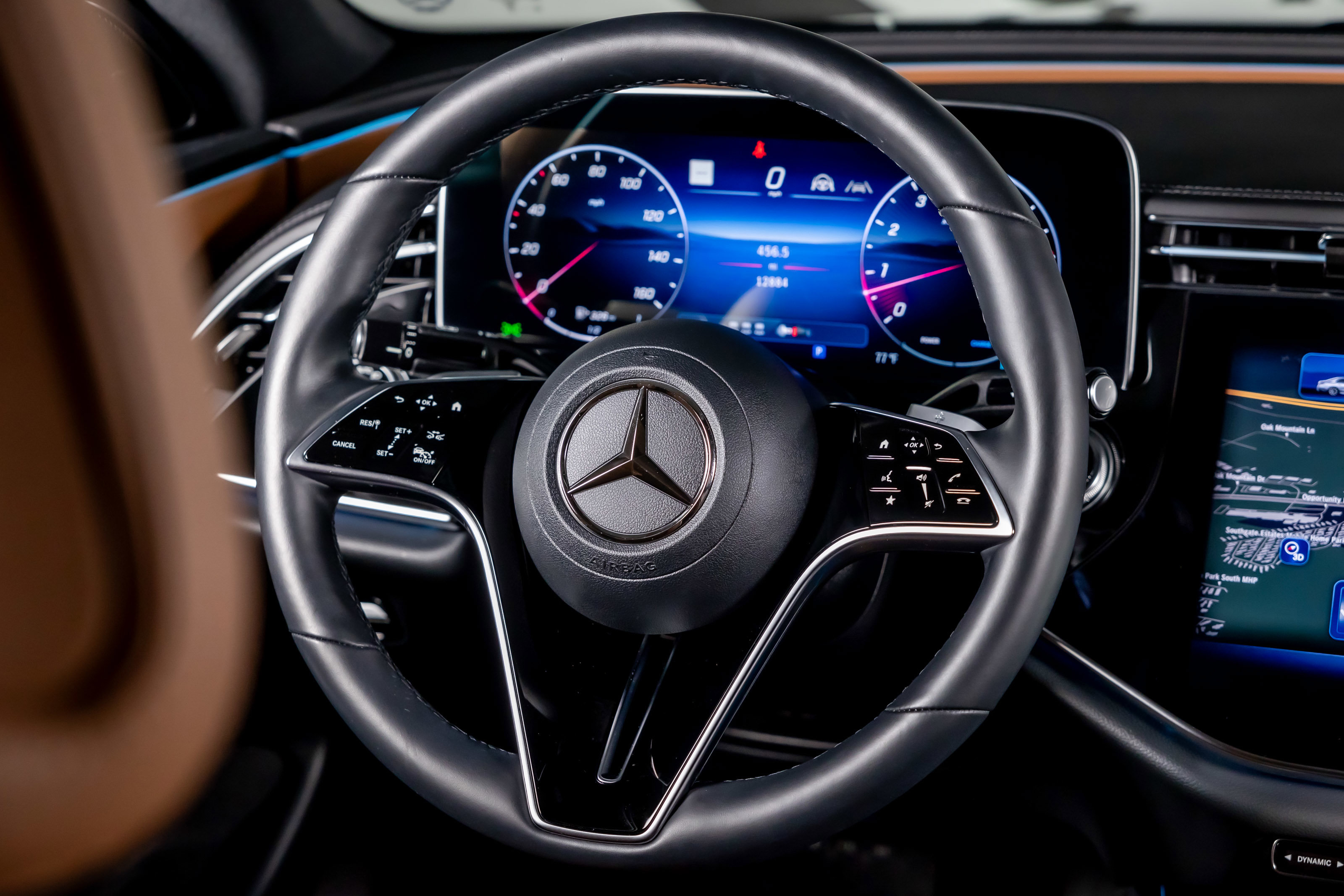 Used 2024 Mercedes-Benz E 450 4MATIC Sedan image 32