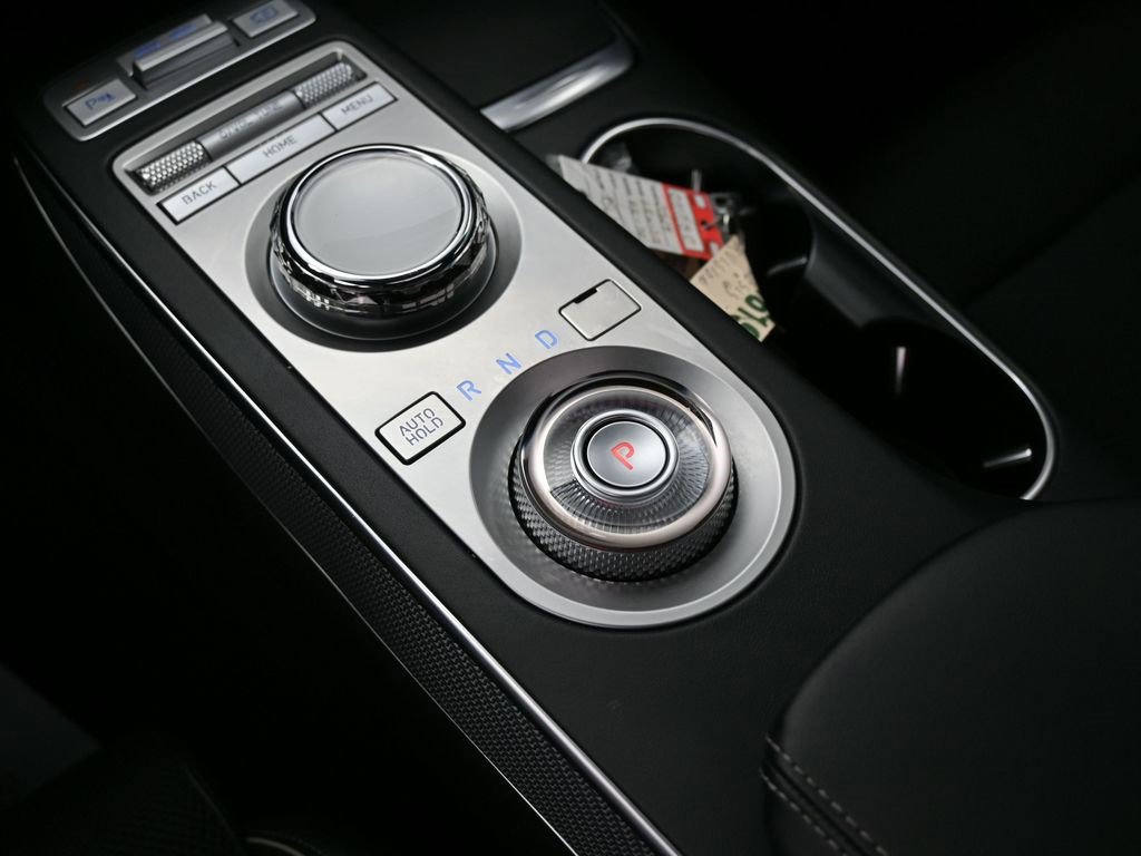 Used 2024 Genesis GV70 2.5T w/ Sport Prestige Package image 29