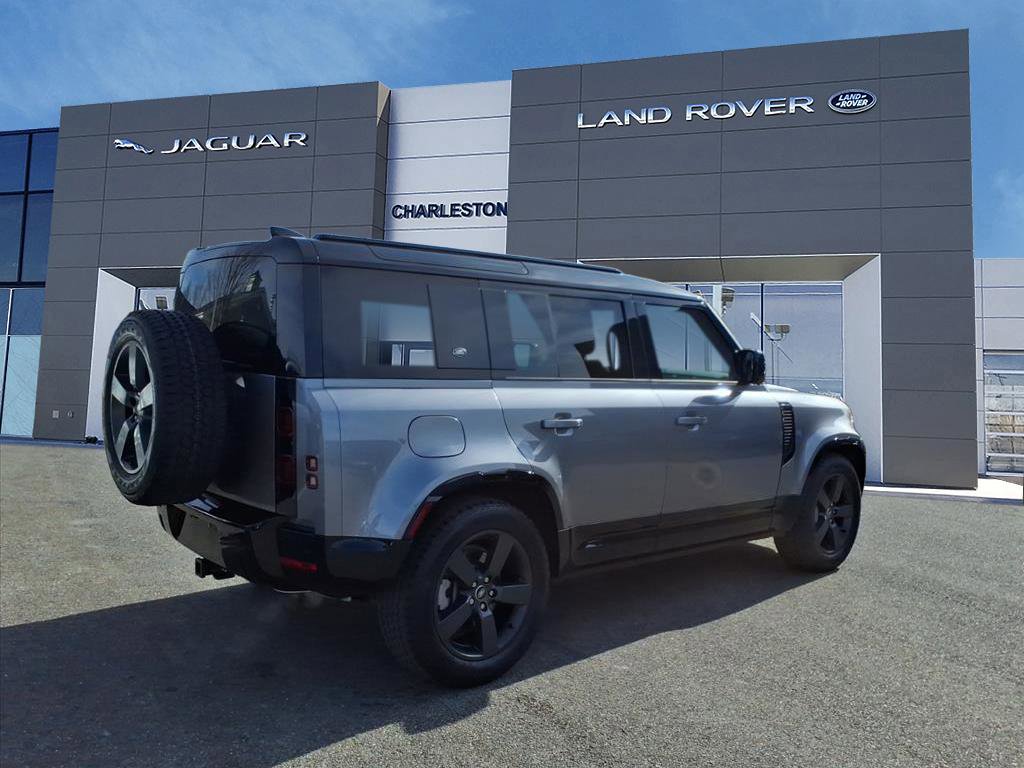 Certified 2024 Land Rover Defender 110 X-Dynamic SE image 5
