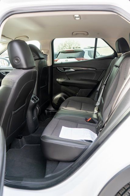 Used 2023 Buick Envision Preferred image 12