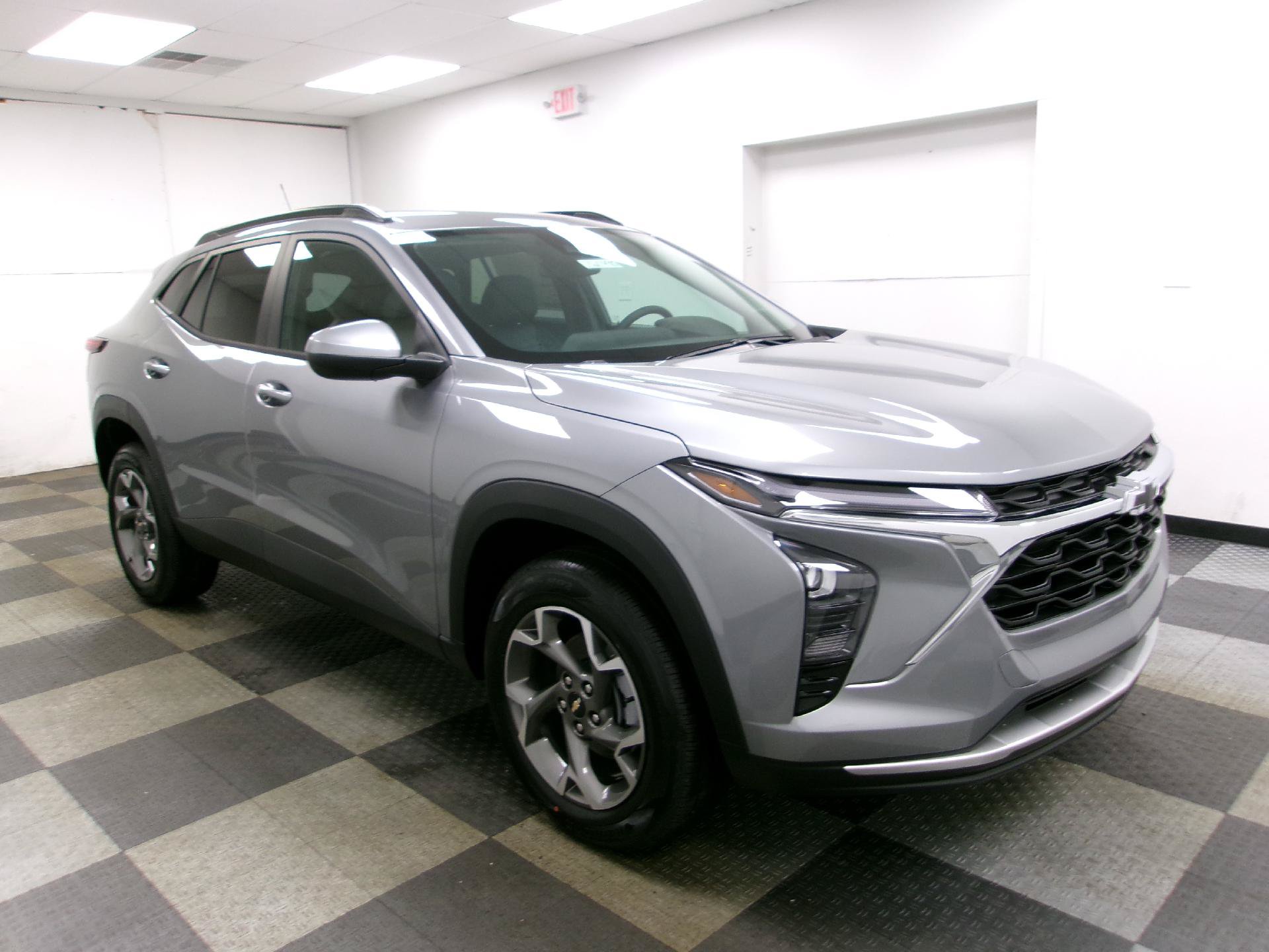 New 2026 Chevrolet Trax LT w/ Driver Confidence Package FWD image 14
