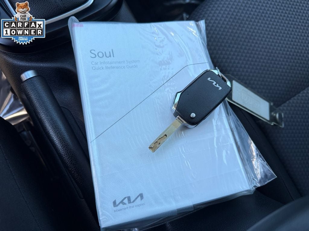 Certified 2025 Kia Soul LX w/ LX Technology Package FWD image 30