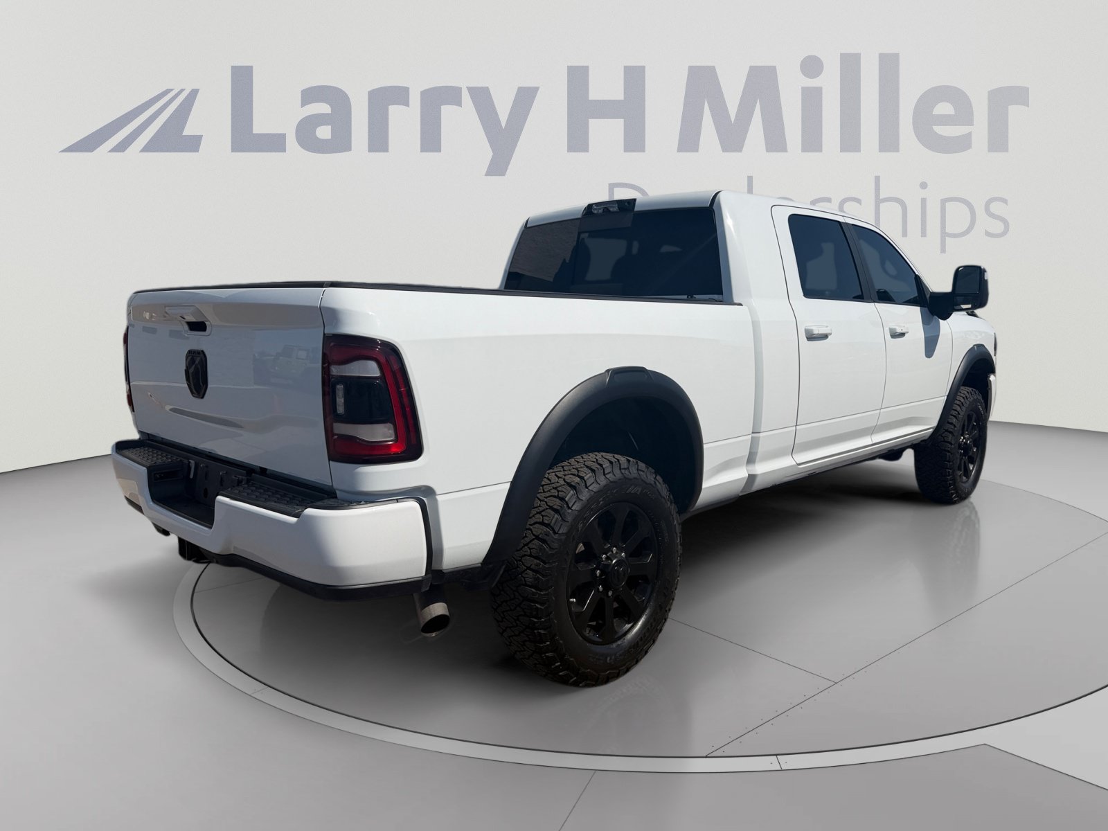 Used 2024 RAM 2500 Laramie w/ Night Edition AWD/4WD image 5