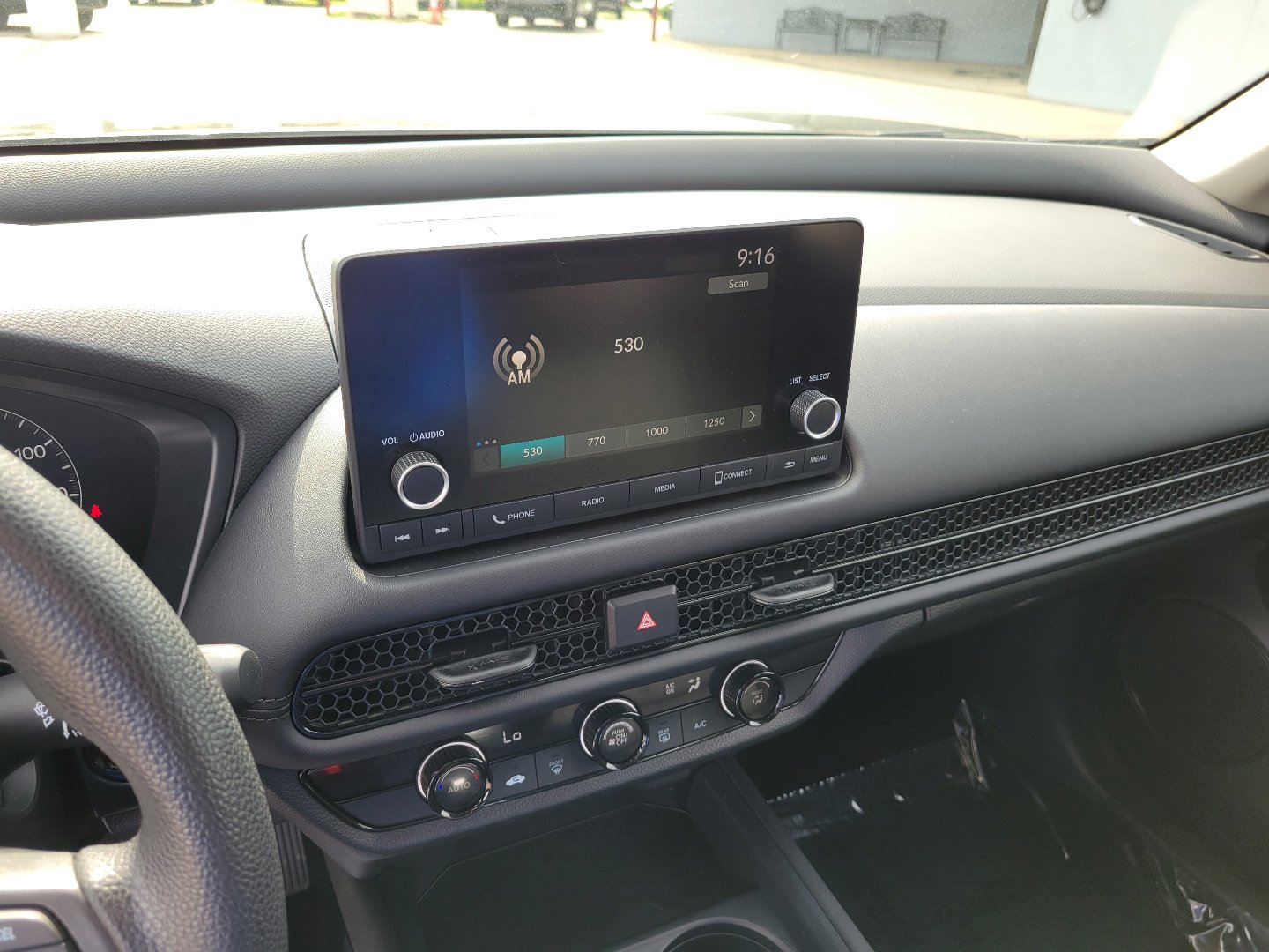 Certified 2023 Honda HR-V LX image 27