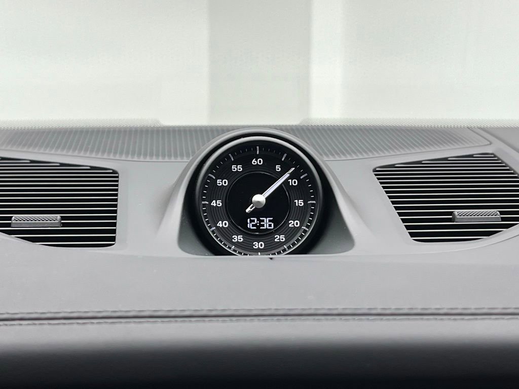 New 2026 Porsche Cayenne S image 12