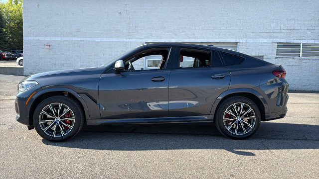Used 2021 BMW X6 M50i w/ Executive Package AWD/4WD image 7
