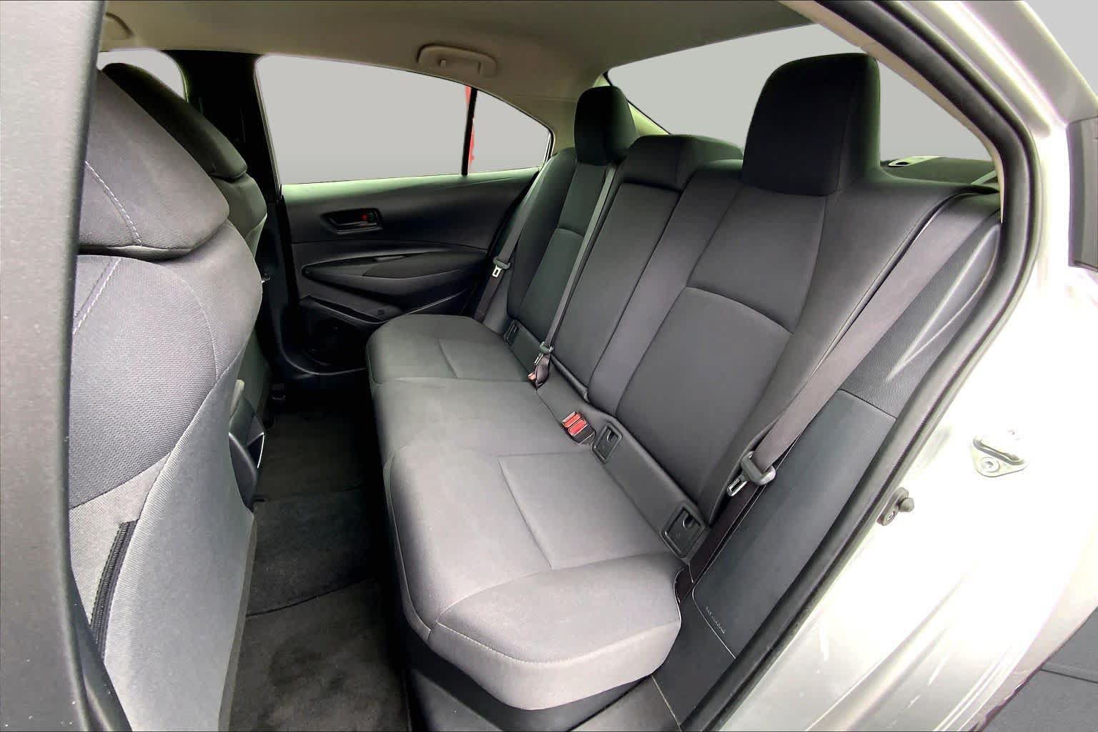 Used 2022 Toyota Corolla LE FWD image 21