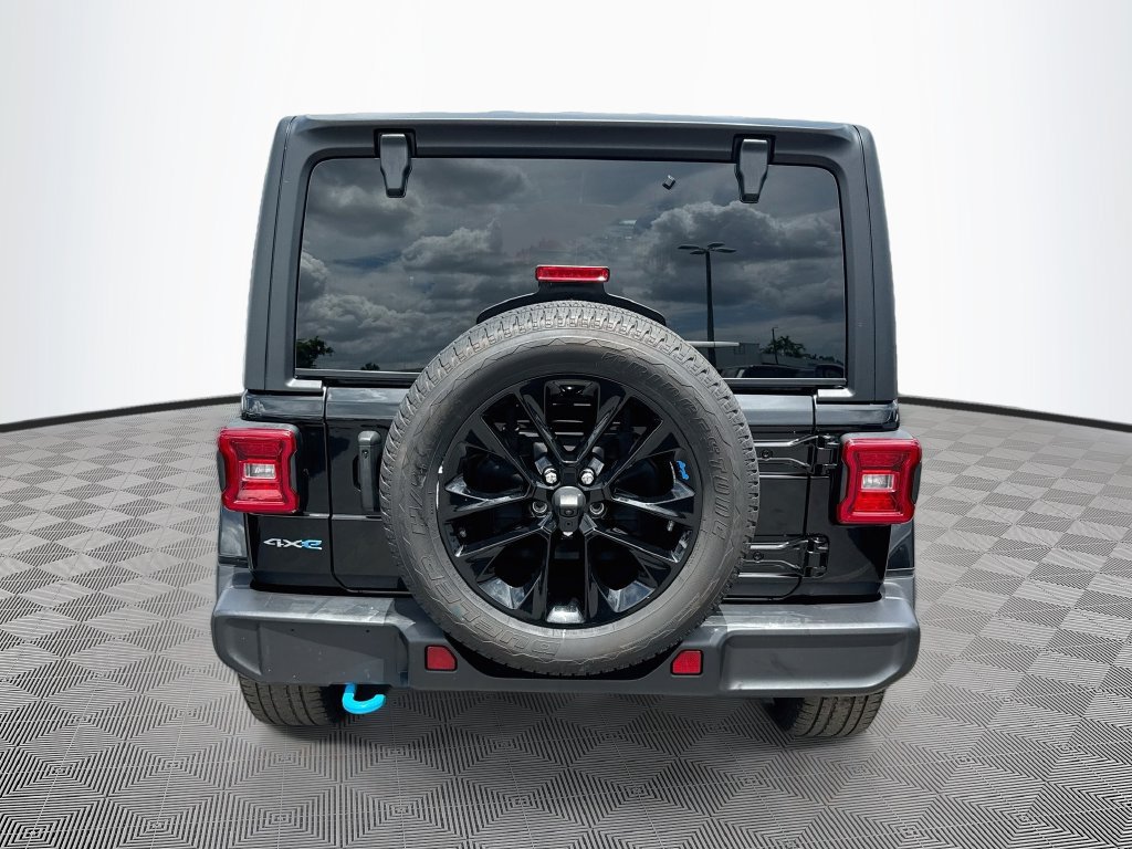 Certified 2023 Jeep Wrangler Unlimited Sahara w/ Cold Weather Group AWD/4WD image 7