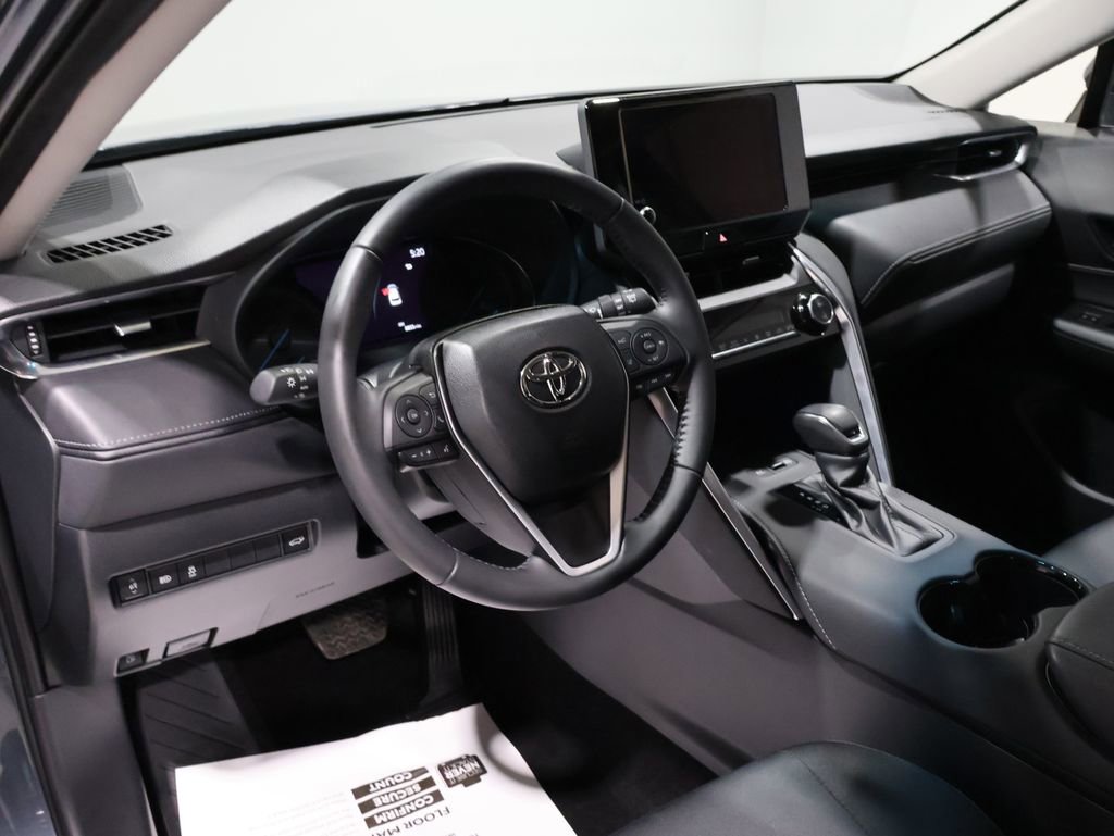 Used 2024 Toyota Venza LE image 15