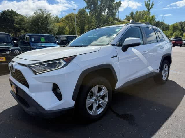 Used 2020 Toyota RAV4 XLE w/ Convenience Package AWD/4WD image 3