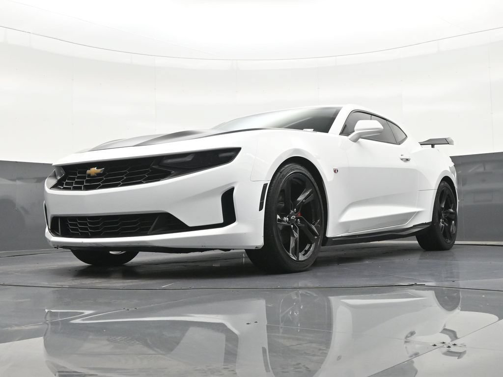 Used 2021 Chevrolet Camaro LT RWD image 24