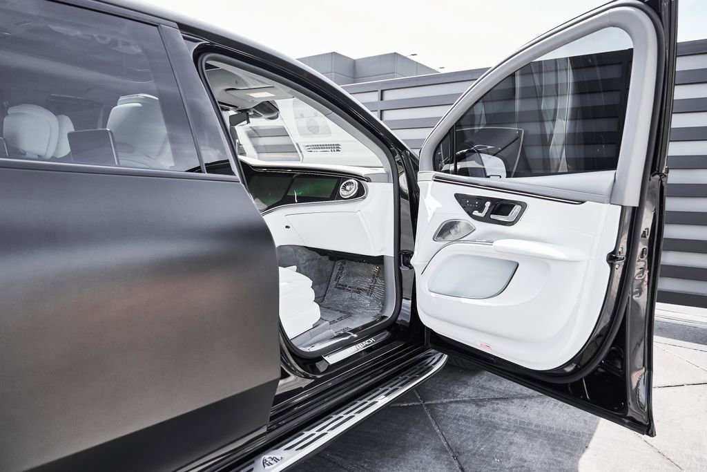 Used 2024 Mercedes-Benz Maybach EQS 680 4MATIC image 27