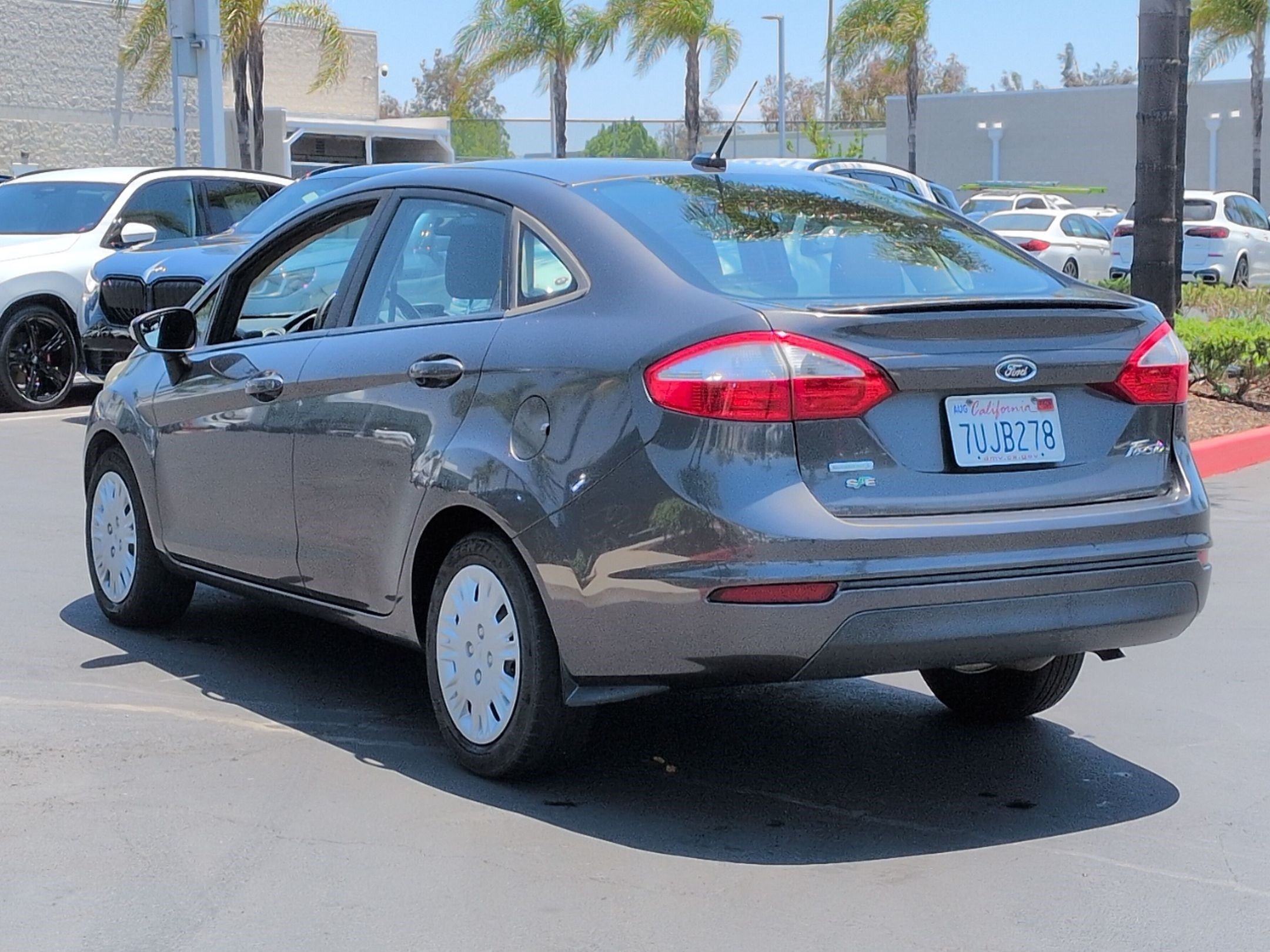 Used 2016 Ford Fiesta SE FWD image 8