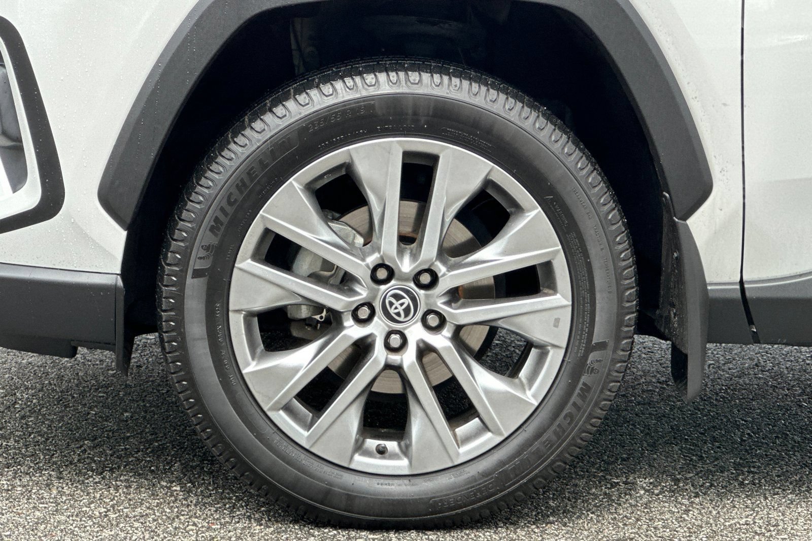 Used 2024 Toyota RAV4 XLE Premium FWD image 26