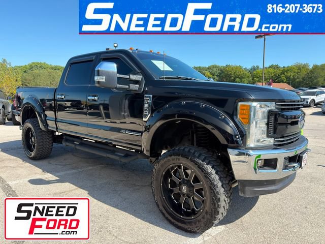 Used 2017 Ford F250 XLT w/ XLT Premium Package AWD/4WD image 1