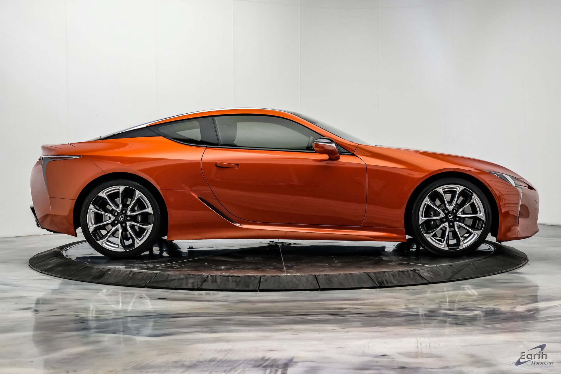 Used 2021 Lexus LC 500 Coupe w/ Performance Package RWD image 19