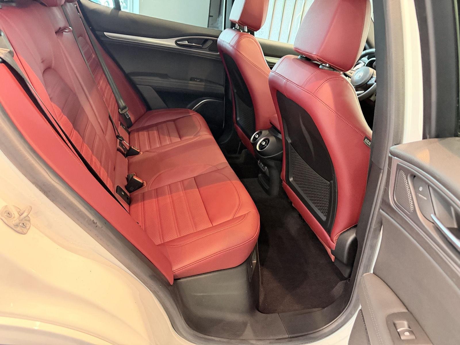 Used 2023 Alfa Romeo Stelvio Veloce AWD/4WD image 26