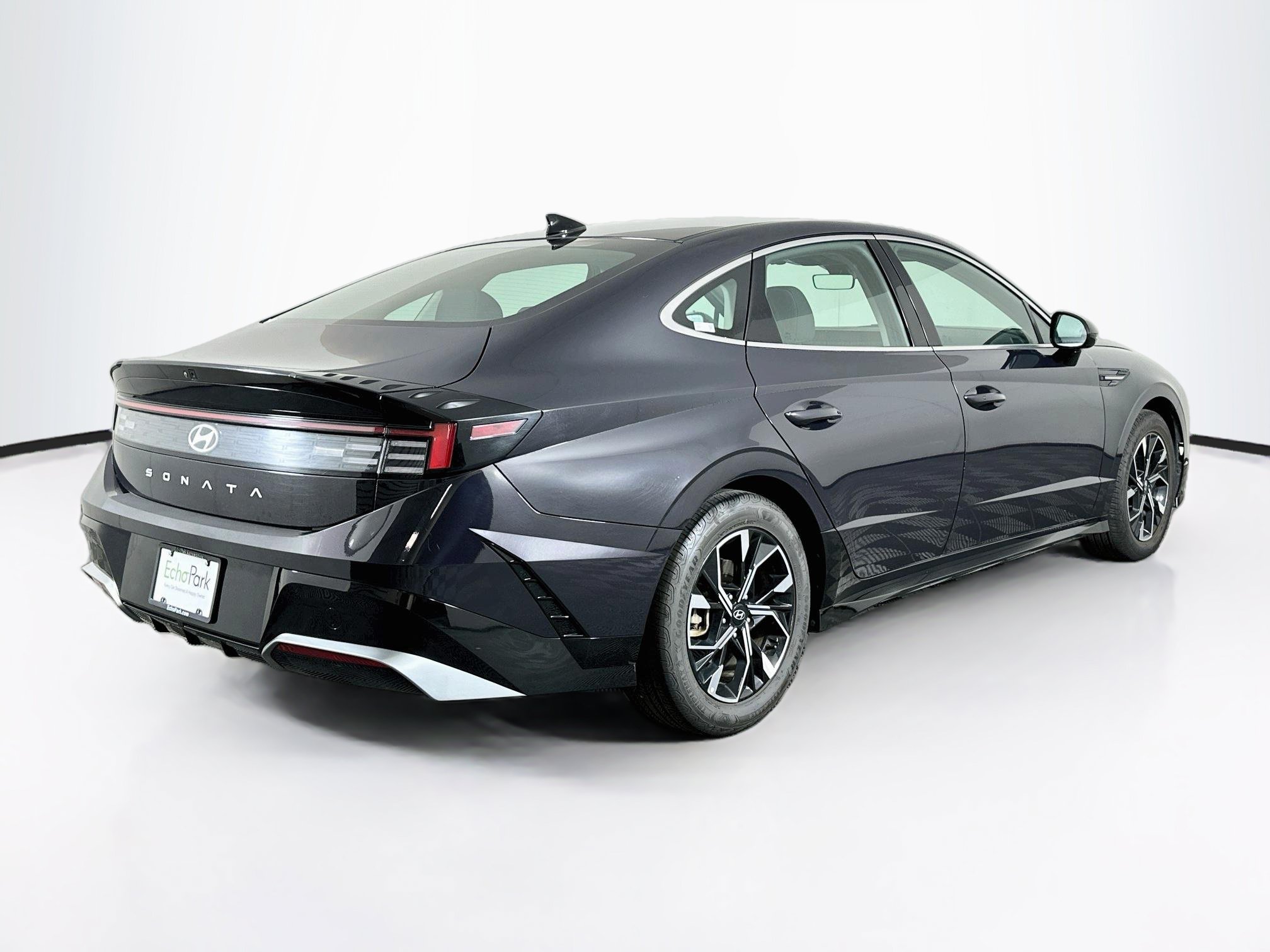 Used 2025 Hyundai Sonata SEL FWD image 9
