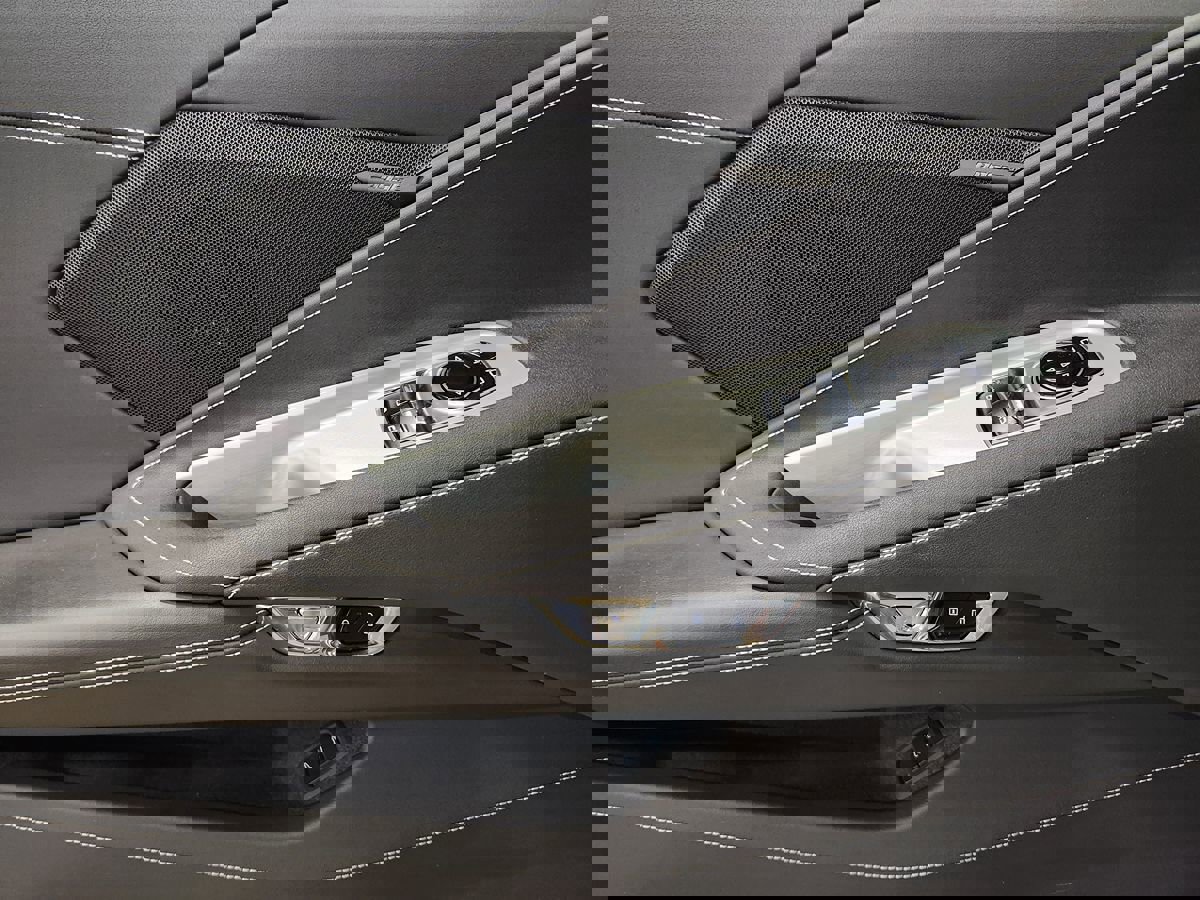 Used 2024 Chevrolet Corvette Stingray Coupe w/ 1LT image 43