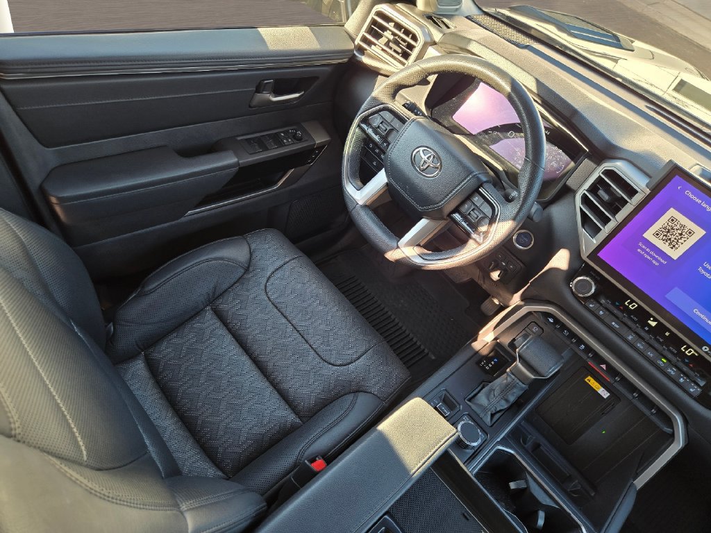 Used 2024 Toyota Tundra Limited AWD/4WD image 18
