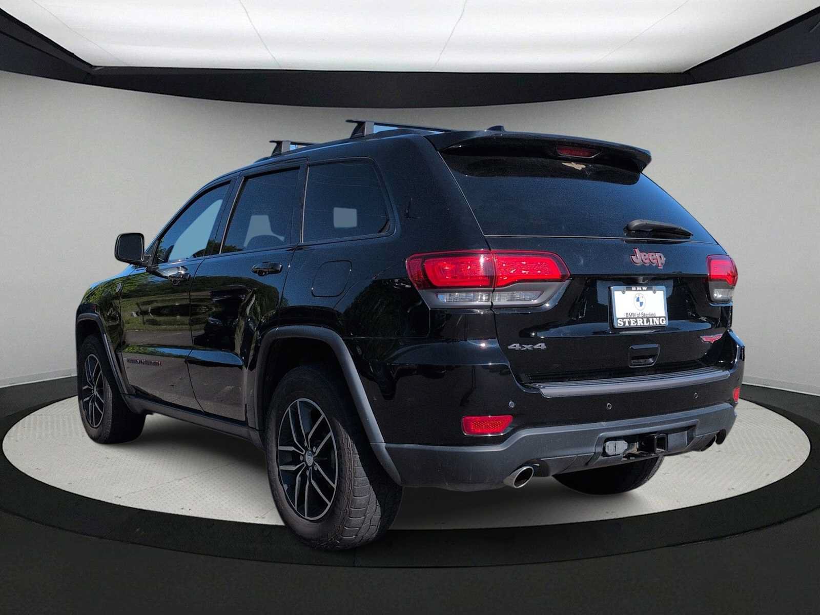 Used 2017 Jeep Grand Cherokee Trailhawk AWD/4WD image 6
