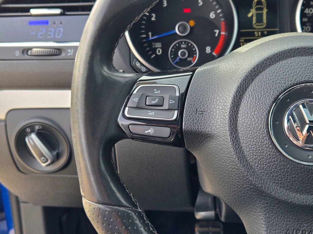 Used 2013 Volkswagen Golf R 4-Door image 38