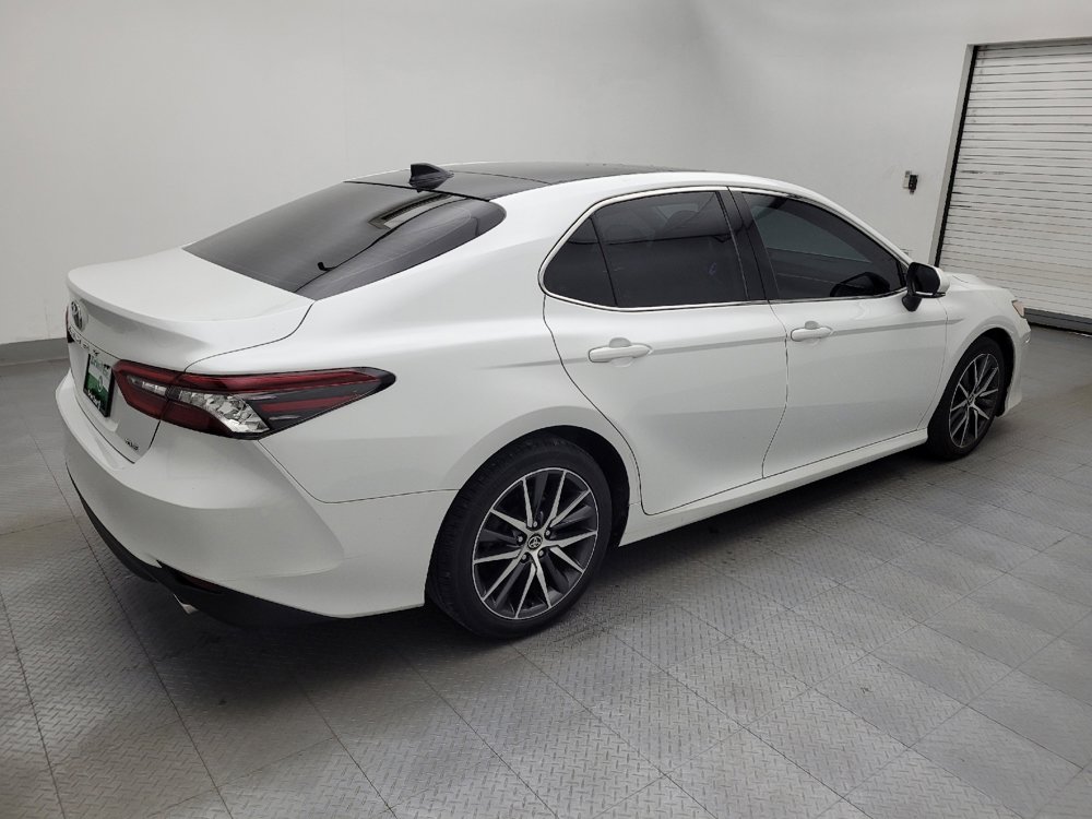 Used 2021 Toyota Camry XLE FWD image 10