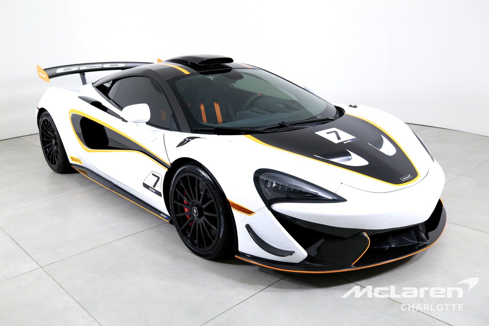 Used 2020 McLaren 620R RWD image 3
