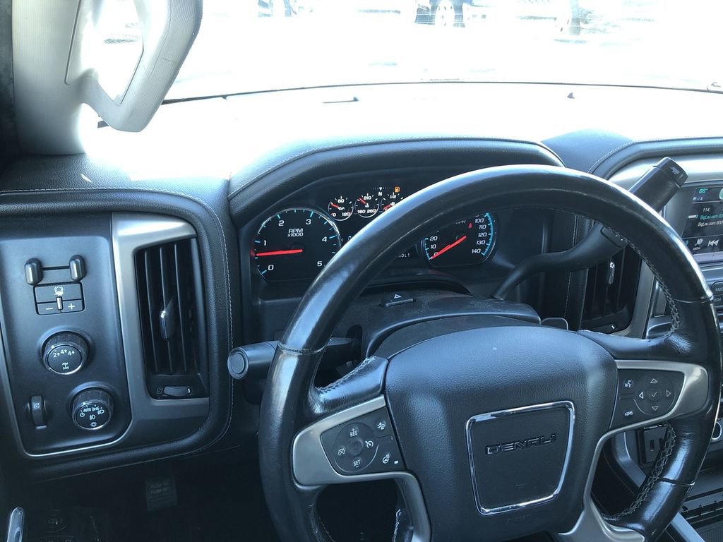 Used 2018 GMC Sierra 2500 Denali w/ Duramax Plus Package AWD/4WD image 26