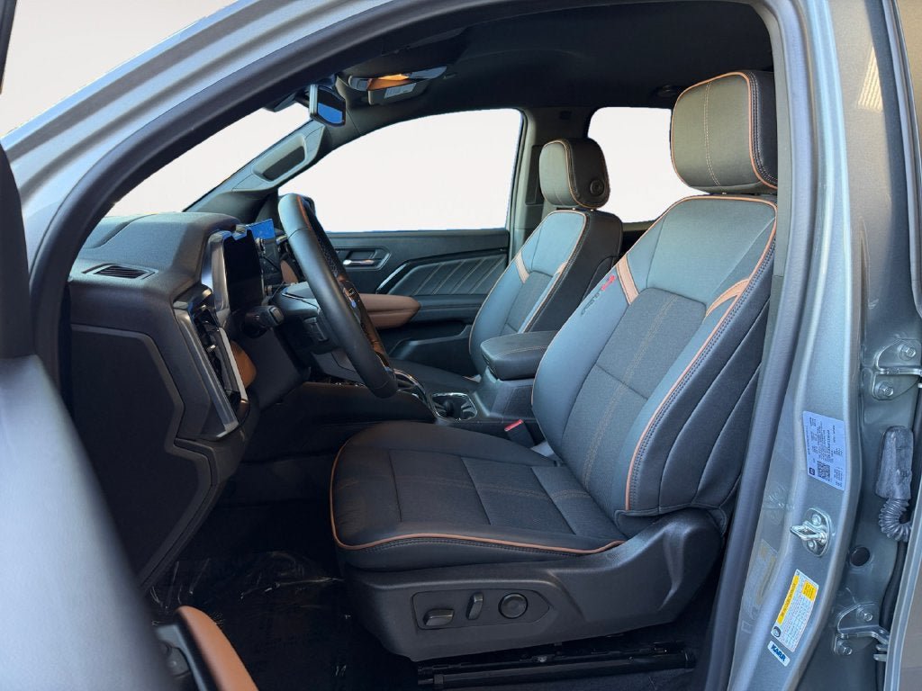 Used 2026 GMC Canyon AT4 AWD/4WD image 7