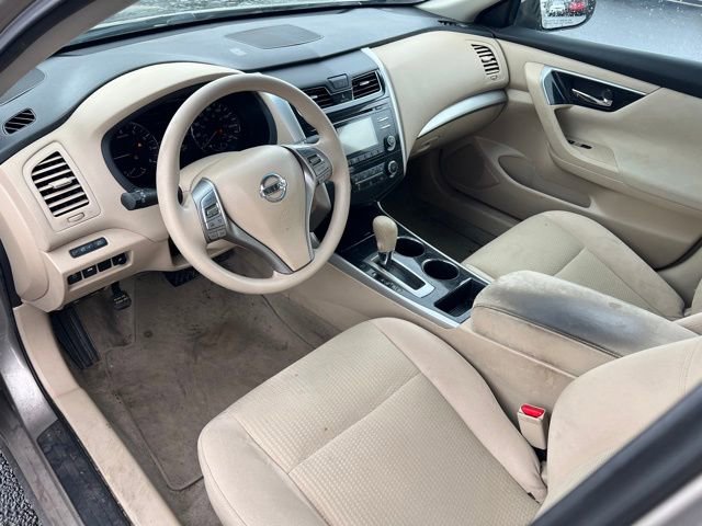 Used 2014 Nissan Altima 2.5 S w/ Display Audio Package image 16