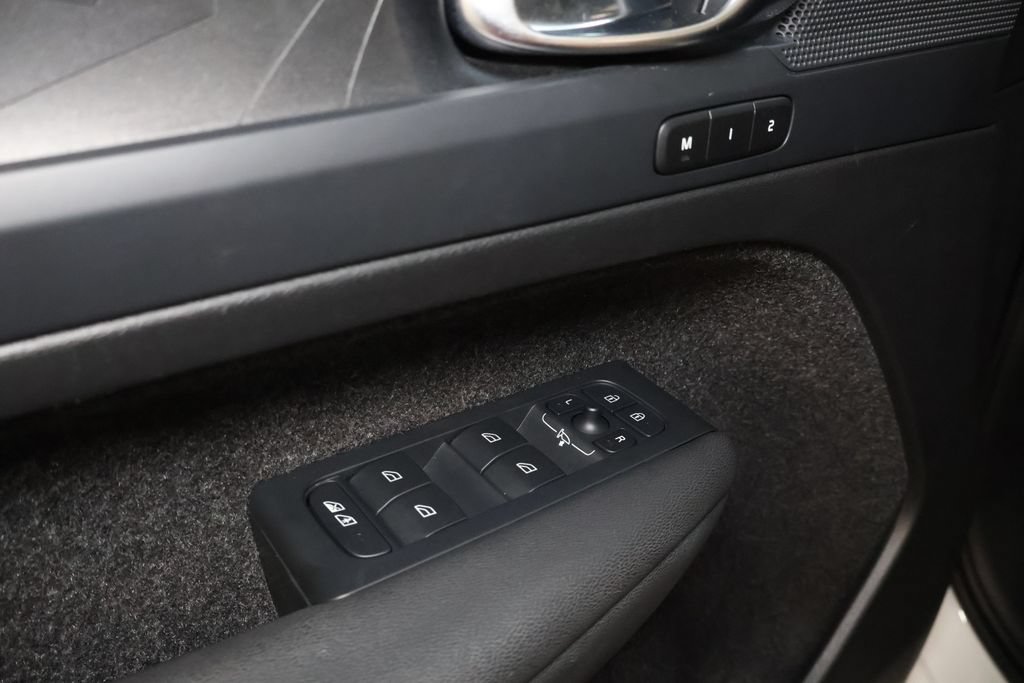 Used 2023 Volvo C40 P8 Recharge Plus AWD/4WD image 14