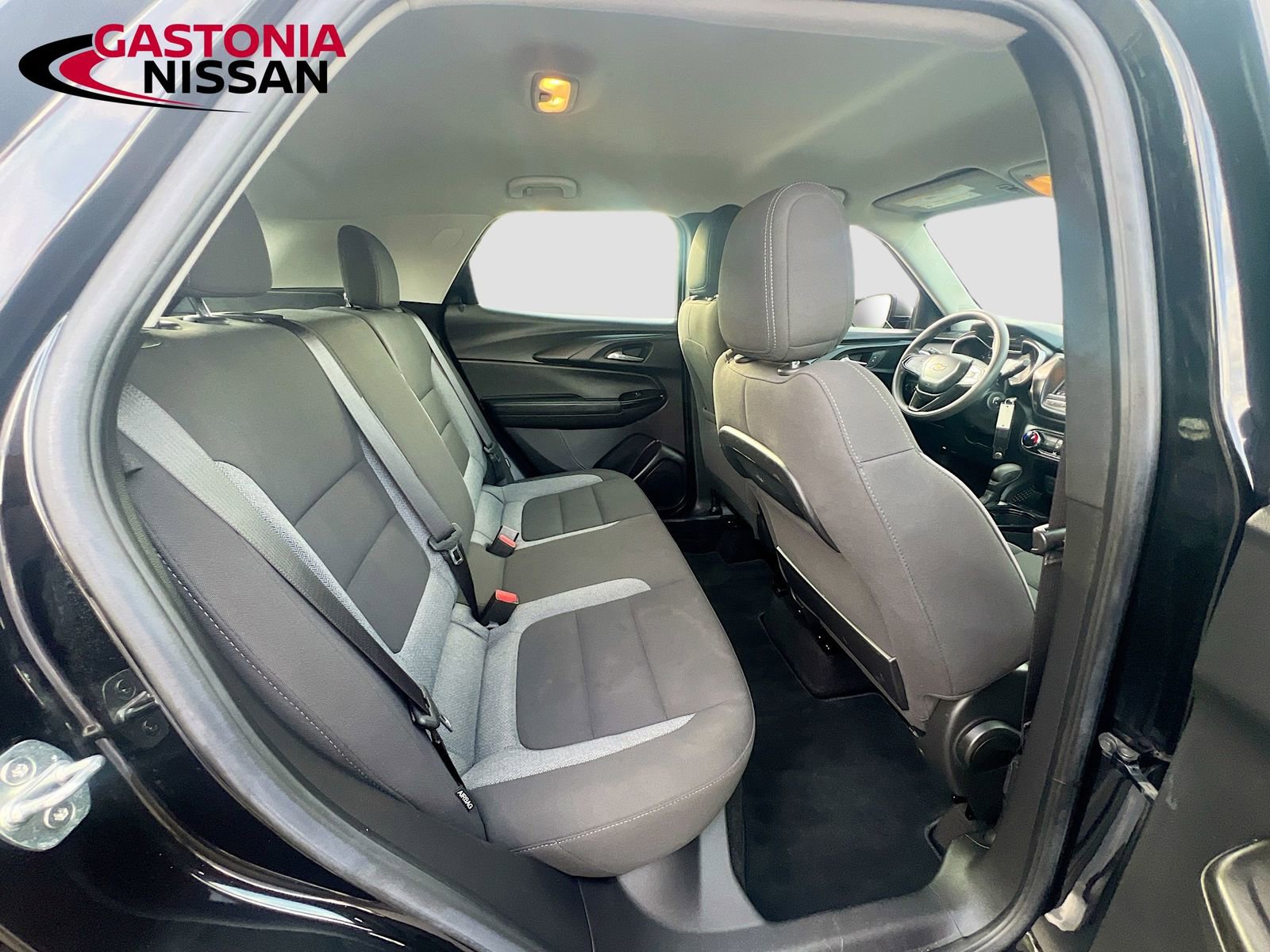 Used 2023 Chevrolet TrailBlazer LS image 35