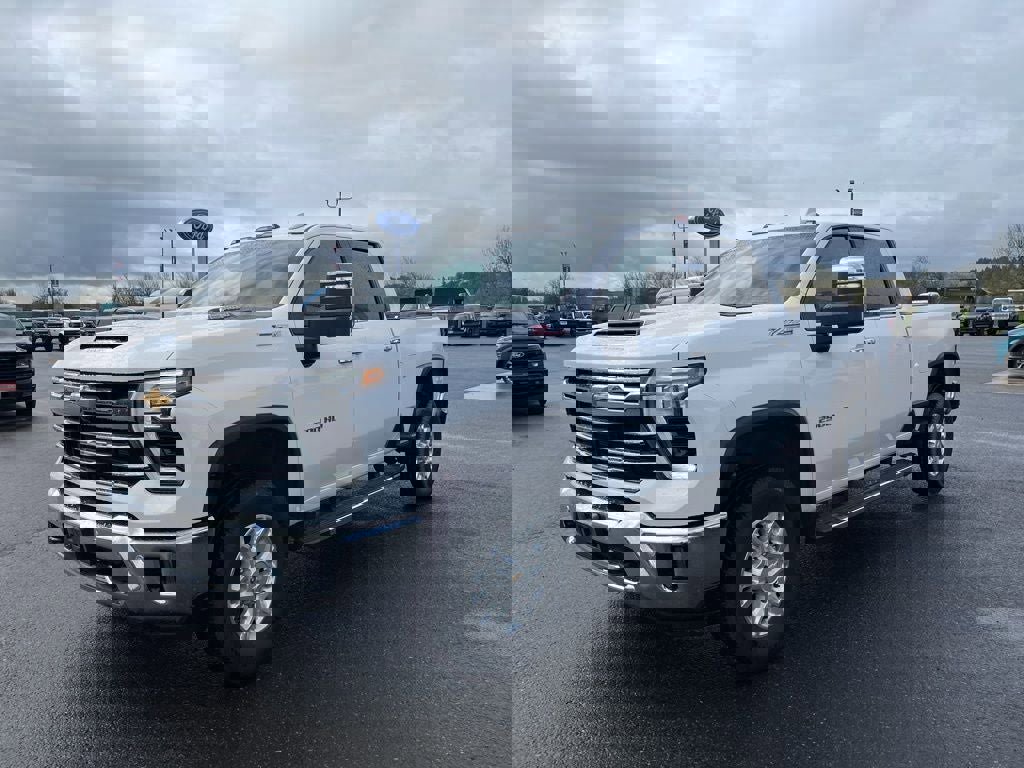 Used 2024 Chevrolet Silverado 2500 LTZ w/ LTZ Premium Package image 35