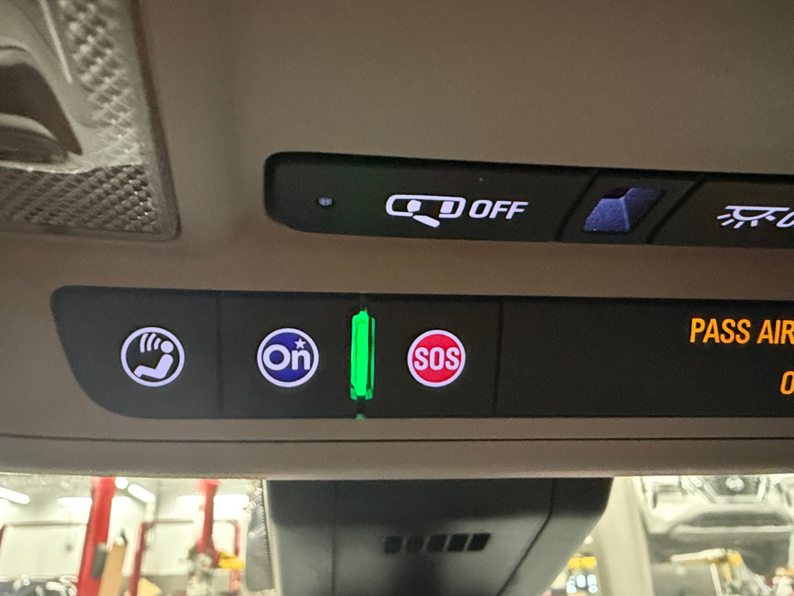 Used 2024 Chevrolet Equinox LS image 32