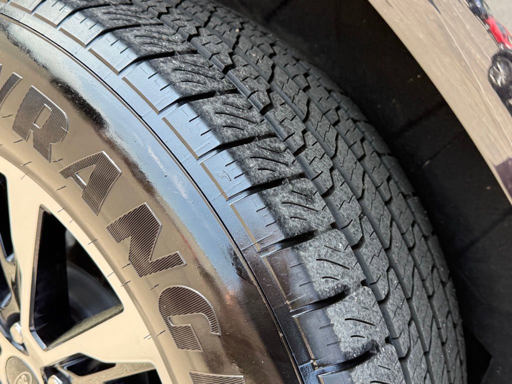 Used 2025 Ford Expedition Max Platinum image 43