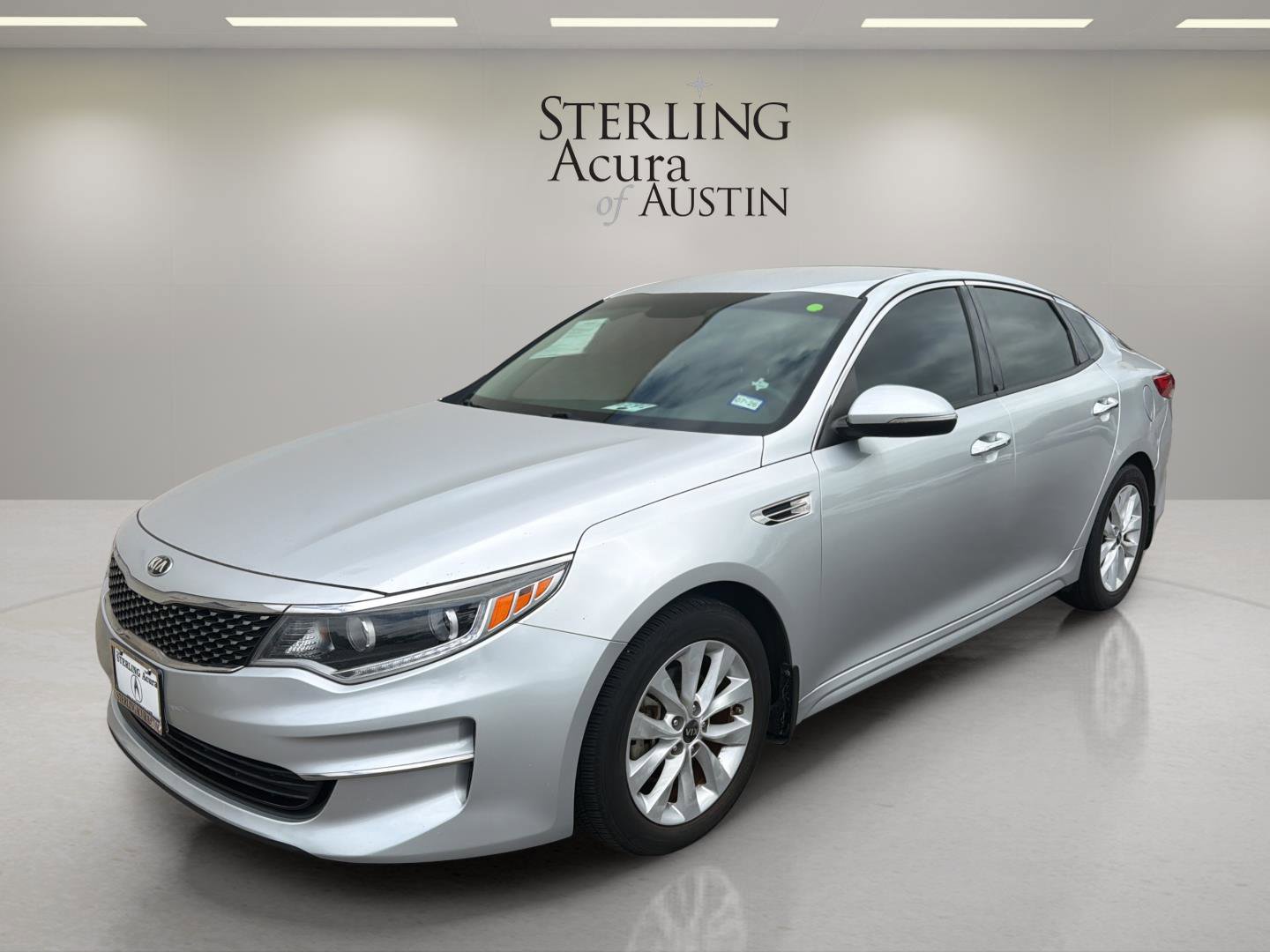 Used 2017 Kia Optima EX FWD image 1