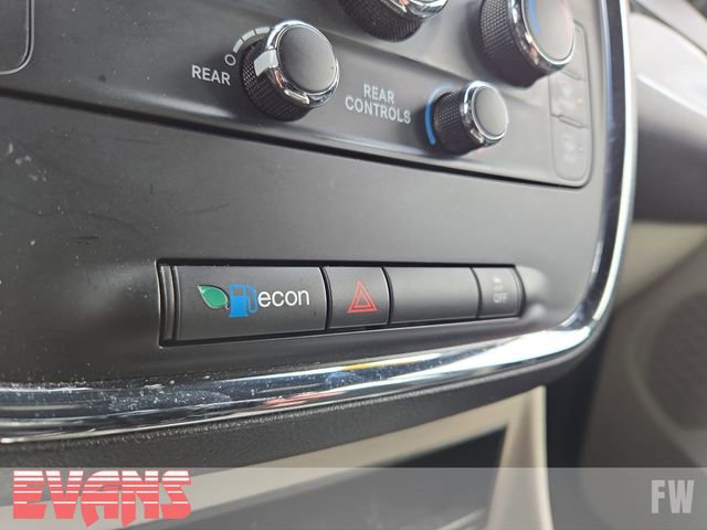 Used 2019 Dodge Grand Caravan SXT image 10
