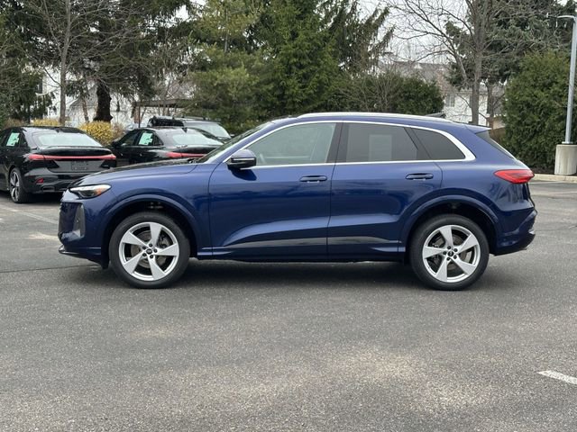 Certified 2025 Audi Q5 Premium Plus w/ Premium Plus image 2