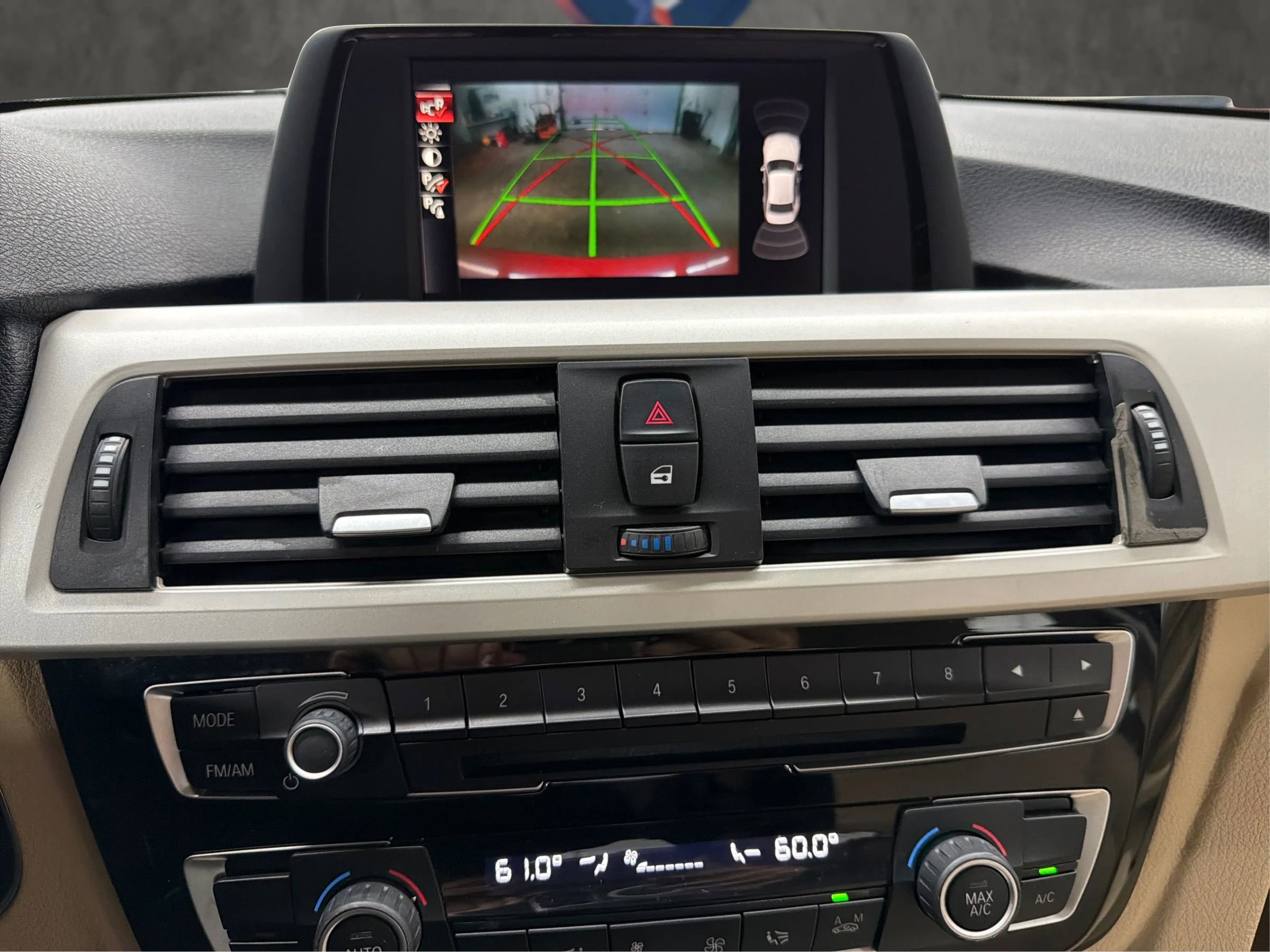 Used 2016 BMW 320i Sedan RWD image 19