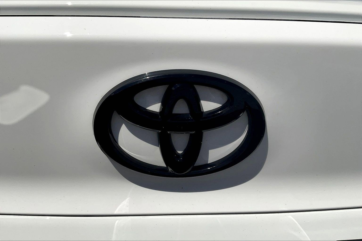 Used 2025 Toyota Camry SE w/ Convenience Package FWD image 24